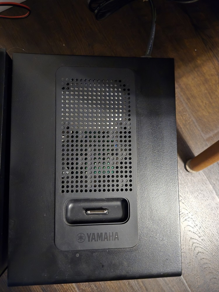 Yamaha MCR-B142 Micro Component System Bluetooth/ CD/Radio /USB Black NO REMOTE