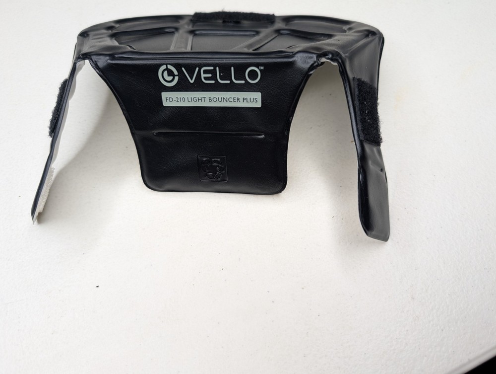 Vello Light Bouncer Plus FD-210 For Speedlite Flash Clean Works