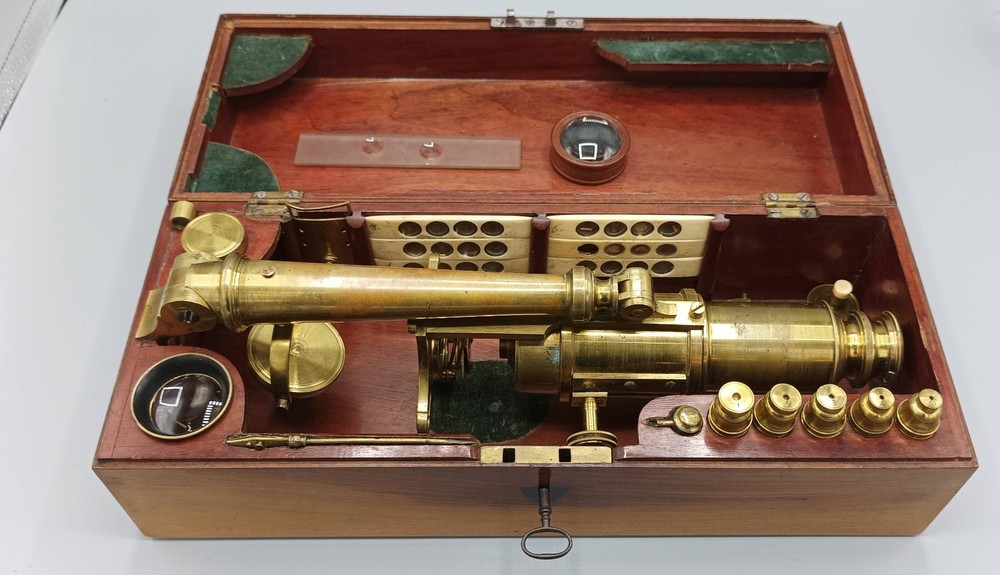 GERMAN CHEST-TYPE MICROSCOPE