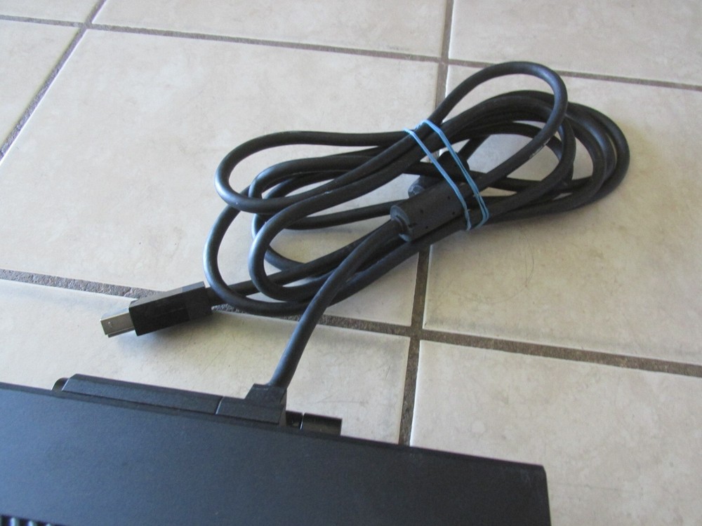 Microsoft Xbox One Kinect Sensor Bar 1520 OEM With Stand