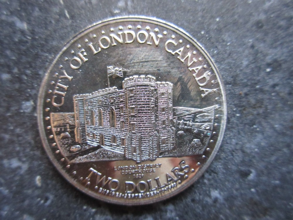 1993 London Canada $2 Two Dollar Courthouse