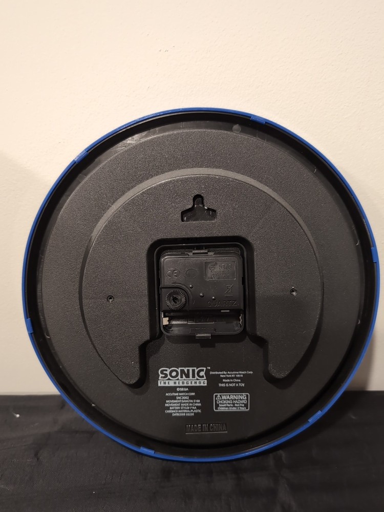 SONIC THE HEDGEHOG 9.75" Wall Clock SEGA Analog Display