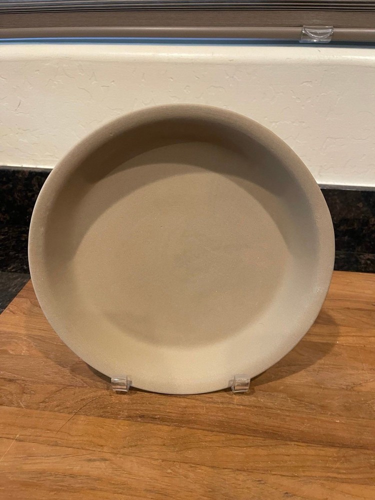 Pampered chef 10inch pie plate