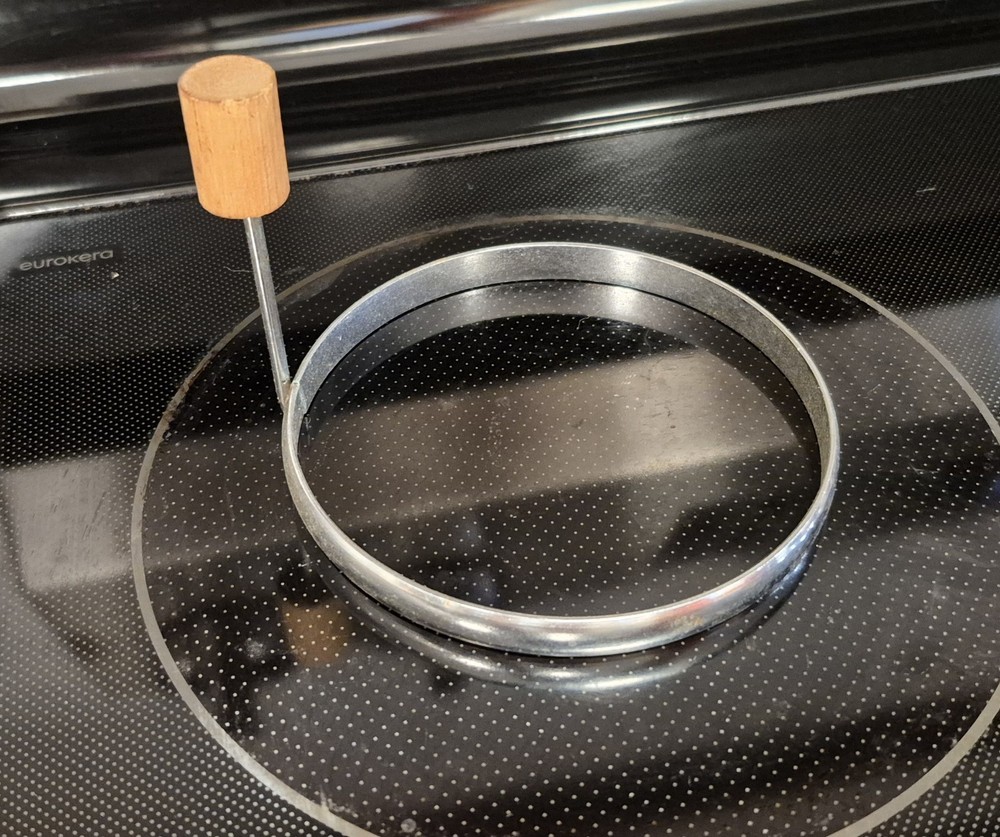 Vintage Large  Egg/pancake Ring With Wood Handle 4" Diameter