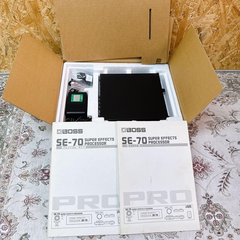 BOSS SE 70 Multi Effects Processor Guitar Pedal pre-owned condition Used