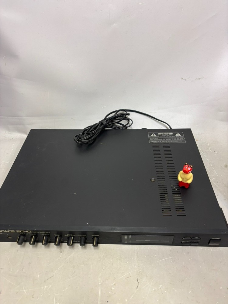 Roland RE-3 Digital Space Echo Various Effect Delay Rack Unit Tested