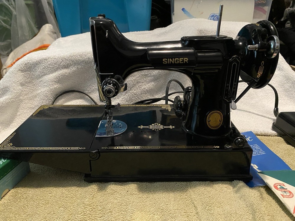 vintage singer sewing machine