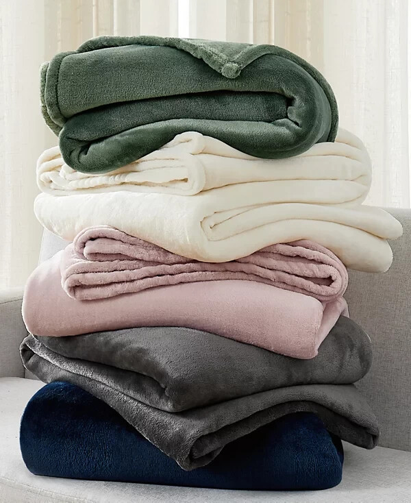 Cannon Solid Plush Blanket, Full/Queen, Green NWT
