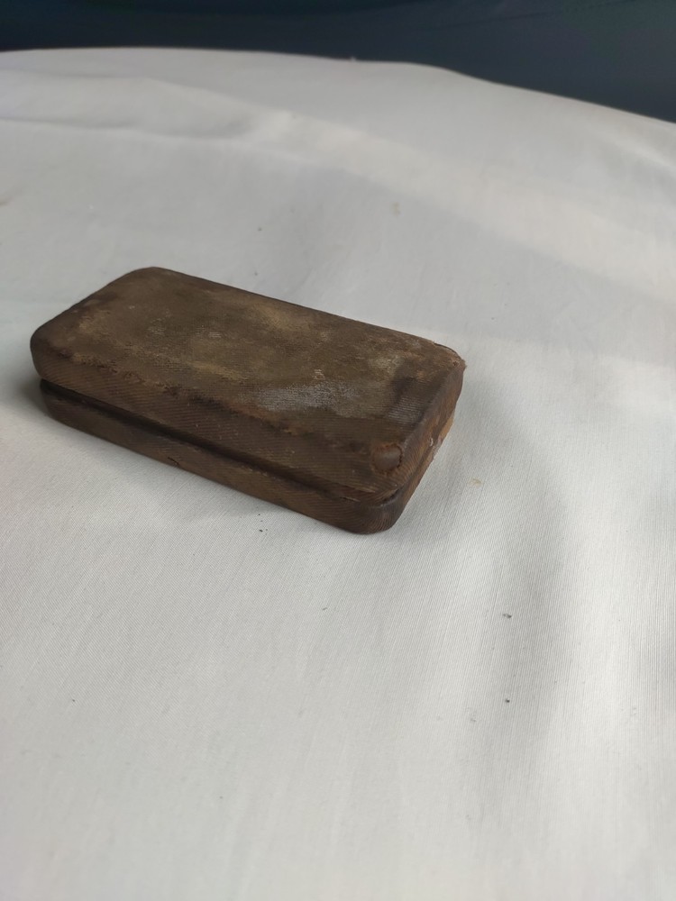 Nice Khaki World War I Razor Set