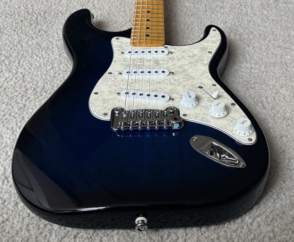 2019 G&L® Legacy Stratocaster w/ Graph Tech & Nut String Tree With Soft Case