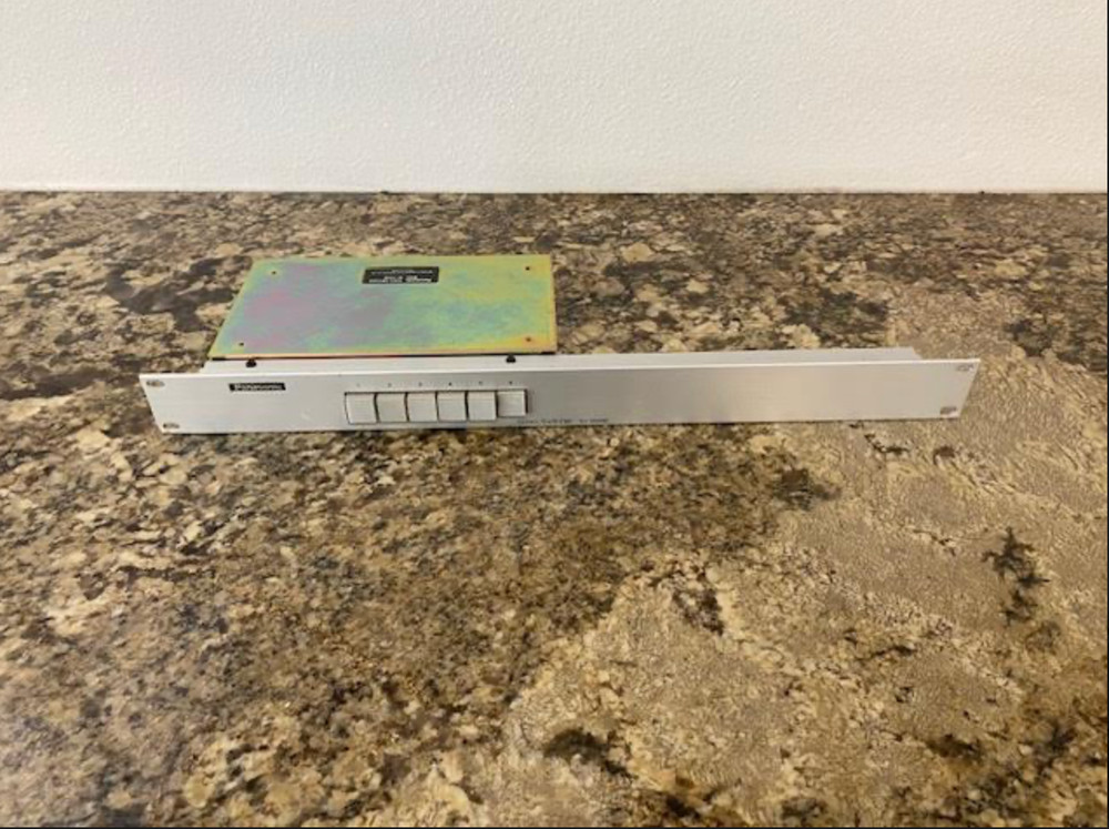 Panasonic WJ-200RB 6 input video switcher