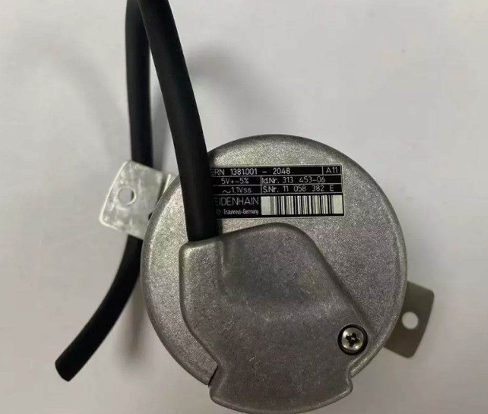 Used & Tested HEIDENHAIN ERN1381.001-2048 ID:313 453-02 / 313 453-06 Encoder