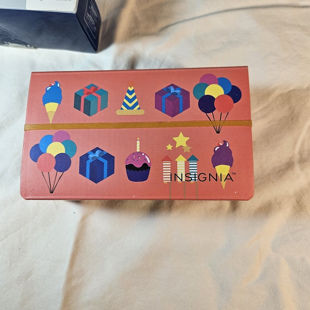 Virtual Reality Viewer Pink Birthday Theme