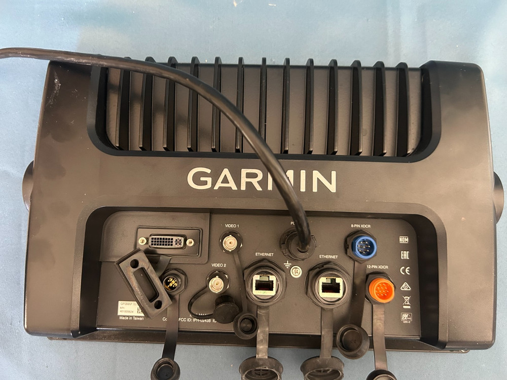 Garmin GPSMAP 7612XSV 12" plotter