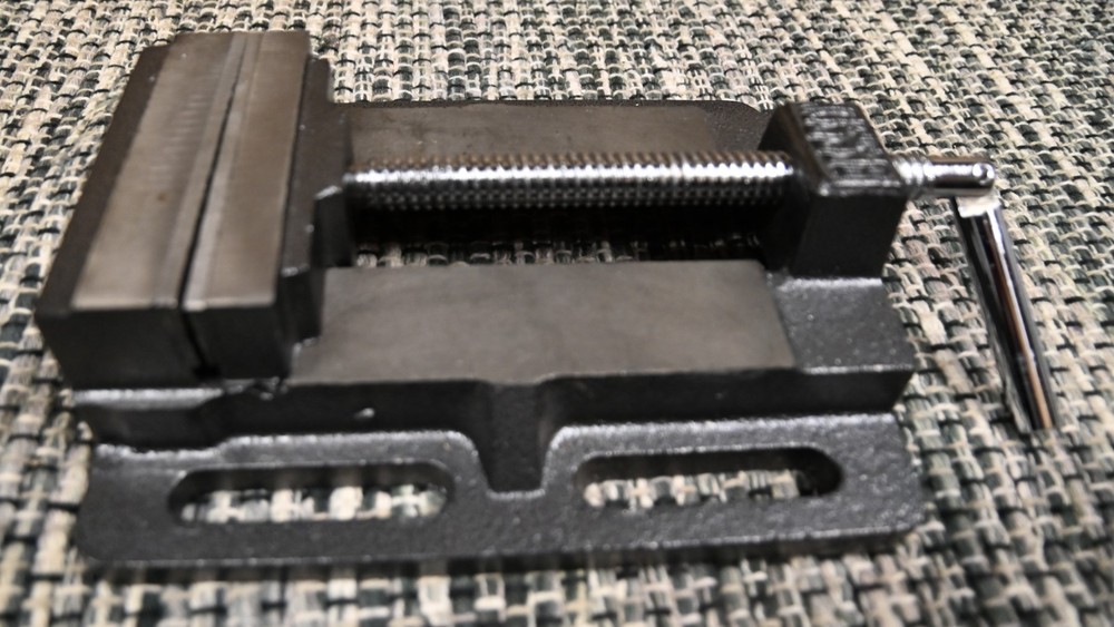 4-inch milling vise