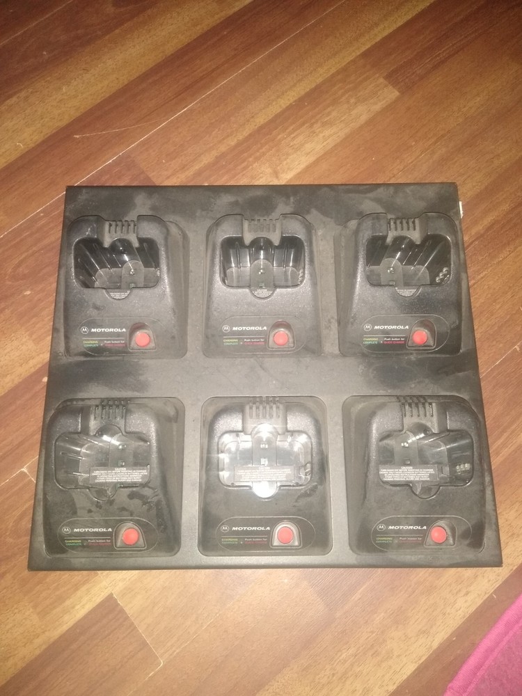 Motorola Model HTN9067B Multi-Unit Rapid Charging Dock