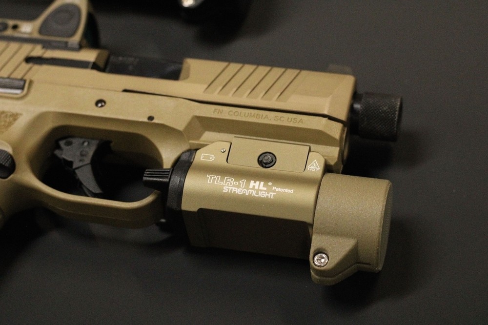 CUSTOM Tactical Weapons Light Range Cap/Lens Cover Stream Light Olight