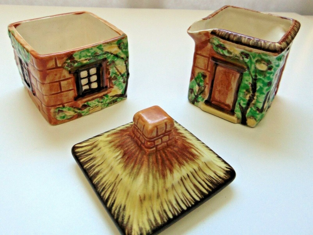 Cabin Creamer & Sugar Set Occupied Japan