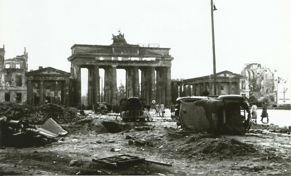WW II German Photo Berlin 1945
