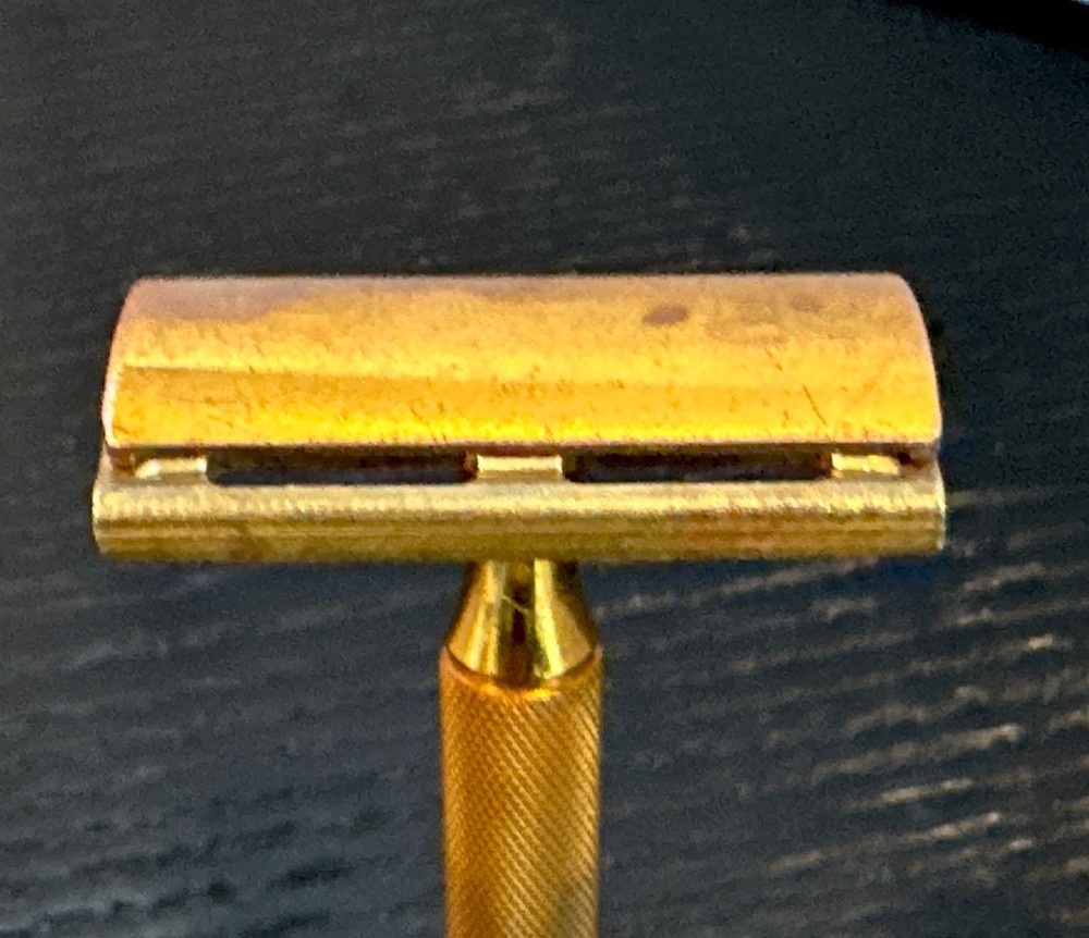 Gillette Gold Ball End Tech Safety Razor/61 grams