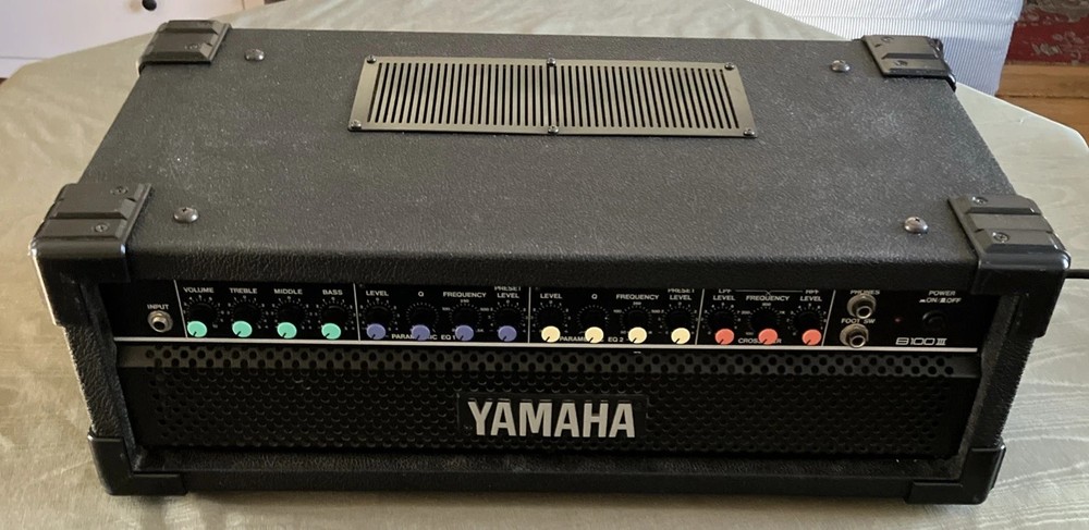 Yamaha B100 III solid-state bass amplifier head
