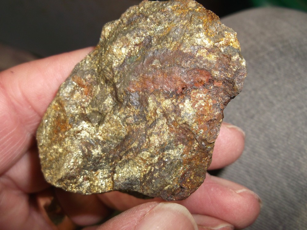 gold silver copper ore, 98 grams samples ,ore high grade .