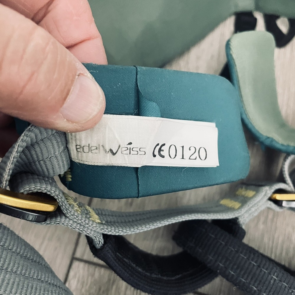 Edelweiss Climbing Harness Medium?