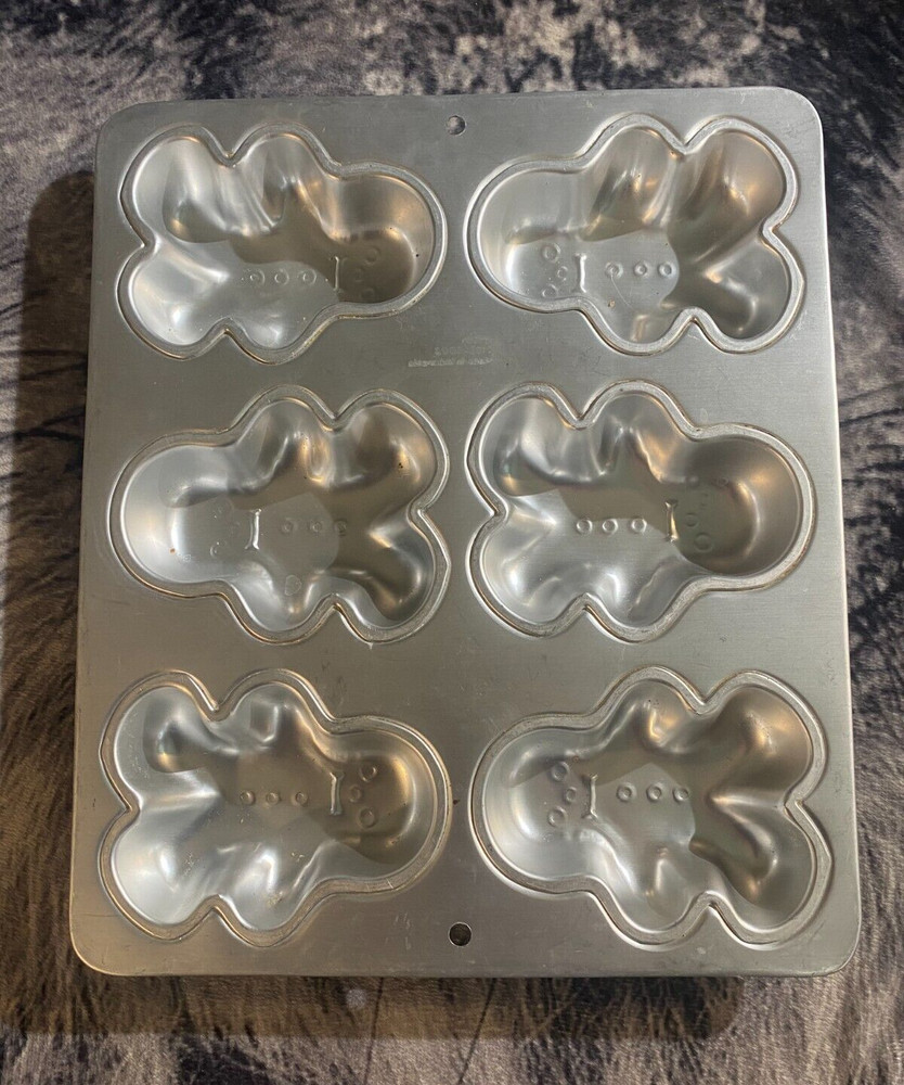 Wilton Gingerbread Man Cake Pan Mold 2105-6503