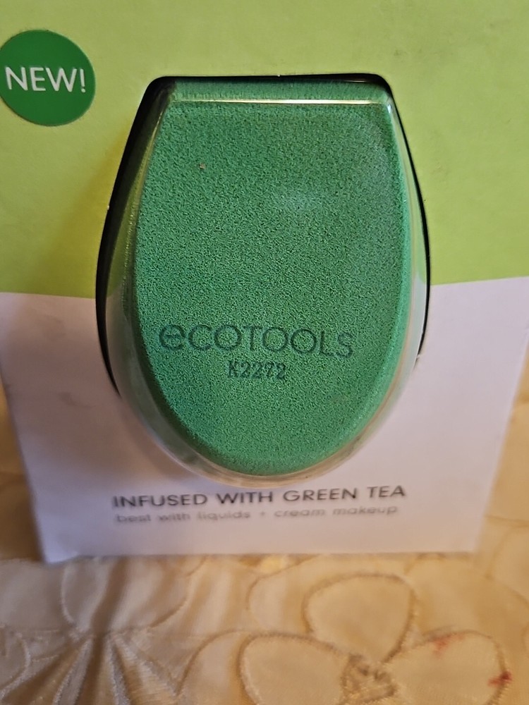 Ecotools-Bioblender-Compostable Makeup Sponge + Natural Infusions-Green Tea-New!