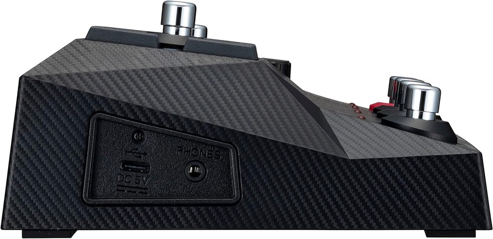 Zoom B2 Four Bass Multi-Effects Processor with 6 DI Boxes, Multi-Layered...