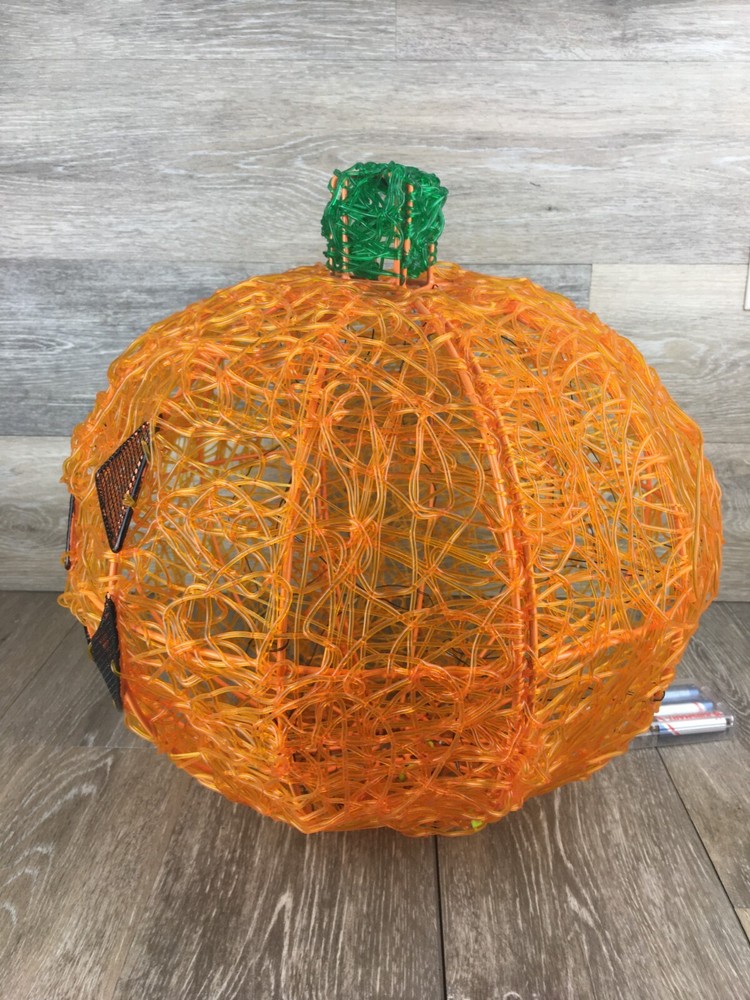 Halloween Pumpkin Jack-O-Lantern Rubber Spaghetti String Wire Frame Lighted