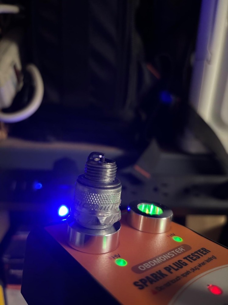 2 Plugs Spark Plug Tester 12V Coil Engine Ignition Plug Analyzer Diagnostic Tool