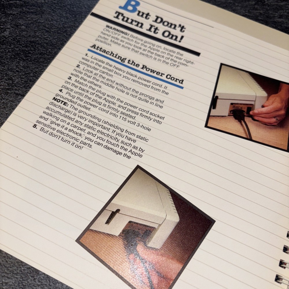 Apple Computer Family System Owner's / Reference Setup Guide 1981 #R