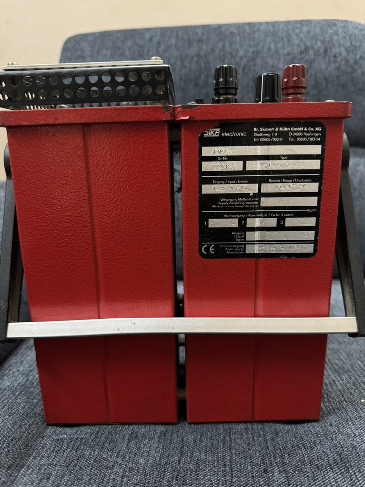 SIKA ELECTRONIC TP18200 TEMPERATURE CALIBRATOR