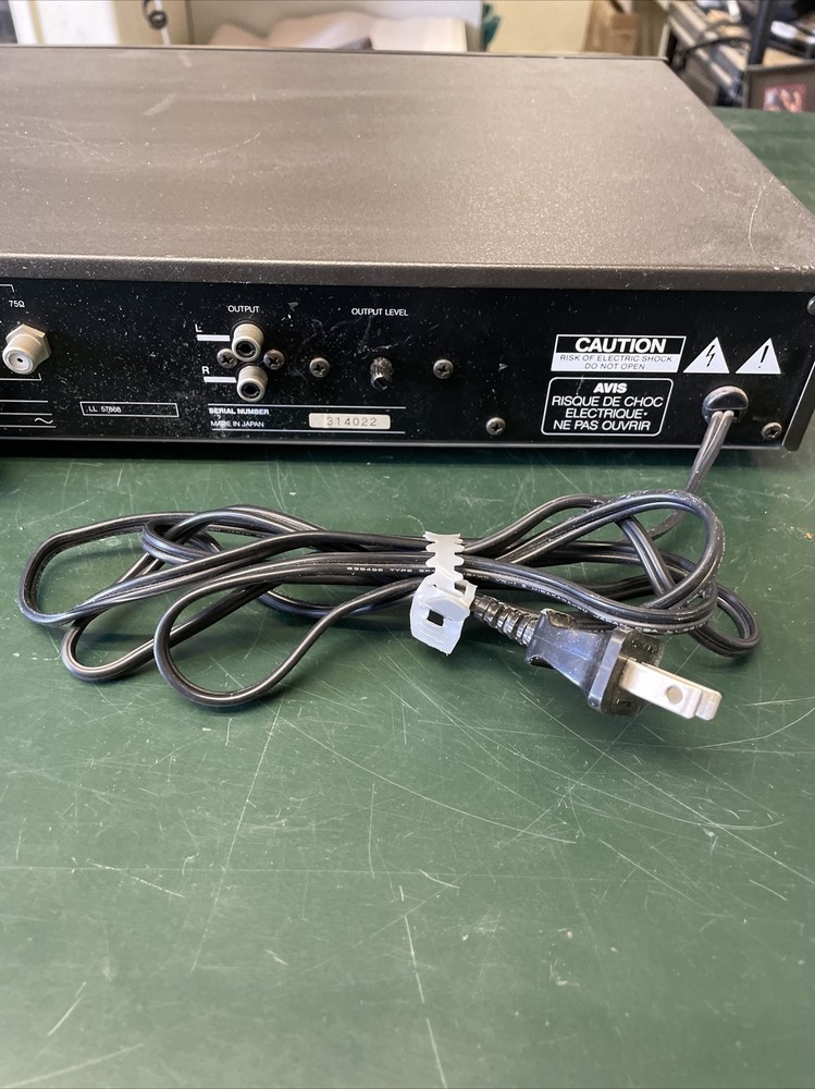 NAD Stereo AM/FM Tuner 4155