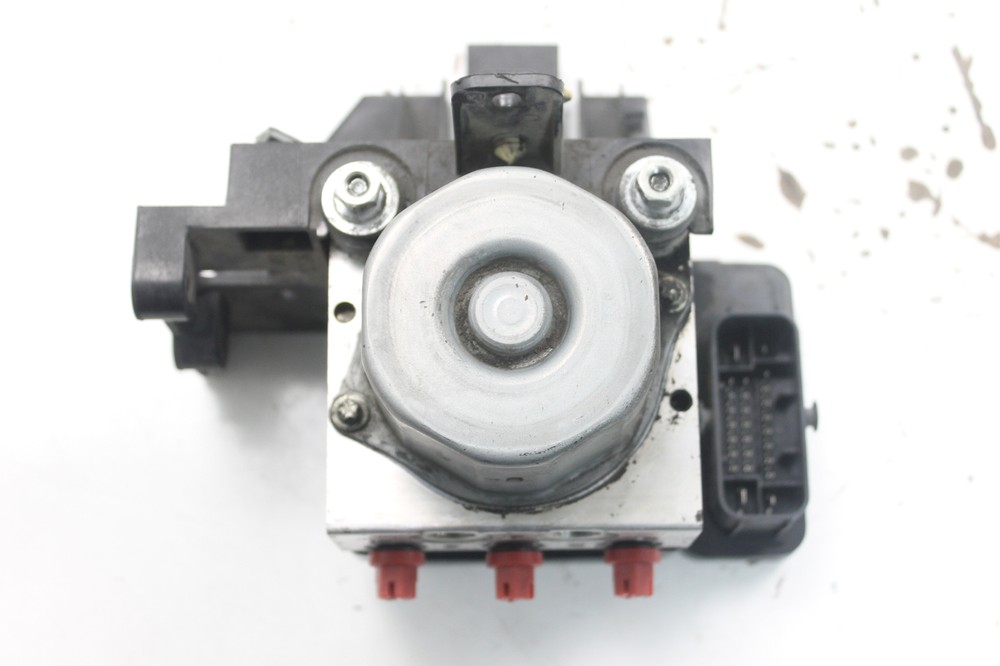 2016 Harley Ultra Limited FLHTK ABS Brake Pump Module Control Unit Box