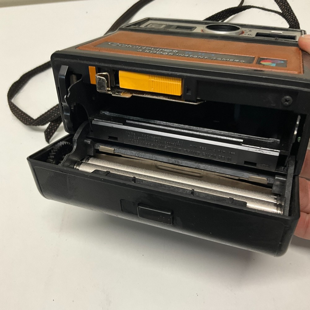 Kodak Colorburst 100 Polaroid Instant Camera Adjustable Focus TESTED
