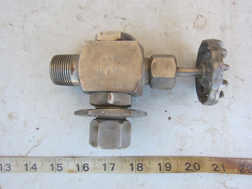 Dragon 88 3/4x3/4 Valve, Used