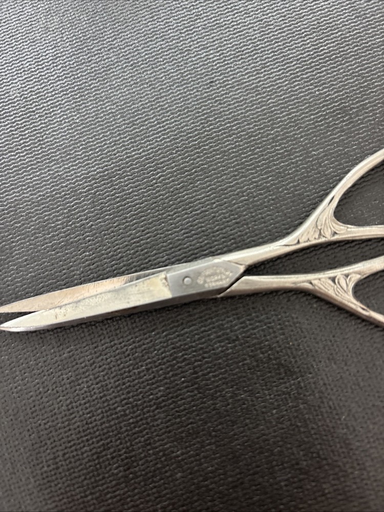 Vintage Griffon Cutlery Works Scissors Made In Germany 5”- Scroll Work! Sharp!