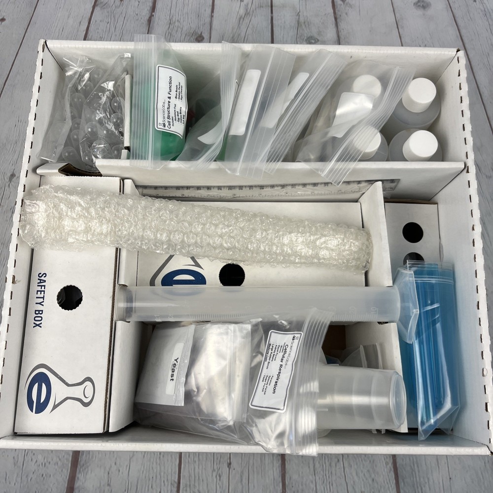 eScience Labs Kit 1286 Science Interactive lab kit For Biology