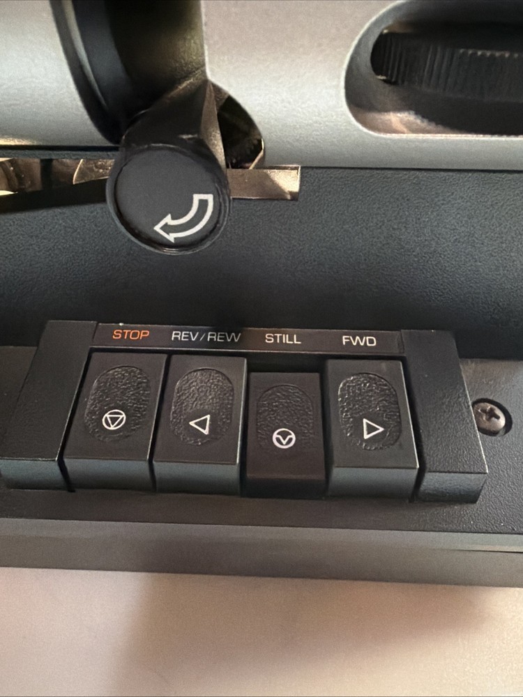 Vintage Singer Instaload/XL16MM Projector 2220 Tested.