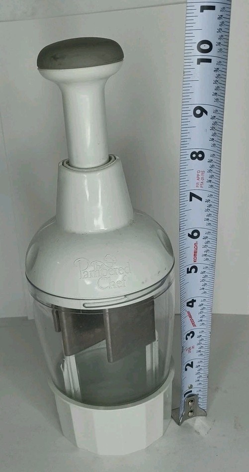 Pampered Chef Push Function Food Chopper - White