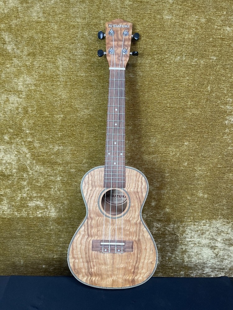 Suzuki SUKCB-ASH 24" Concert Ukulele