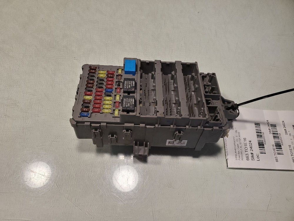 COROLLA 2016 Fuse Box Cabin 55758