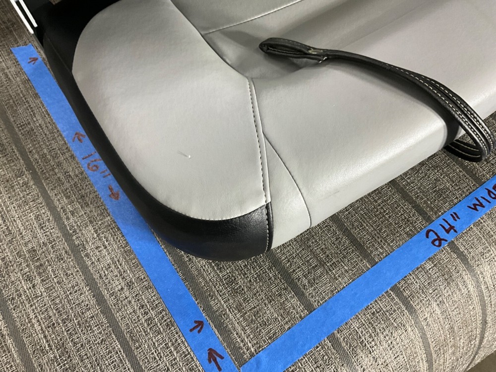 tracker bass boat seats ,oem