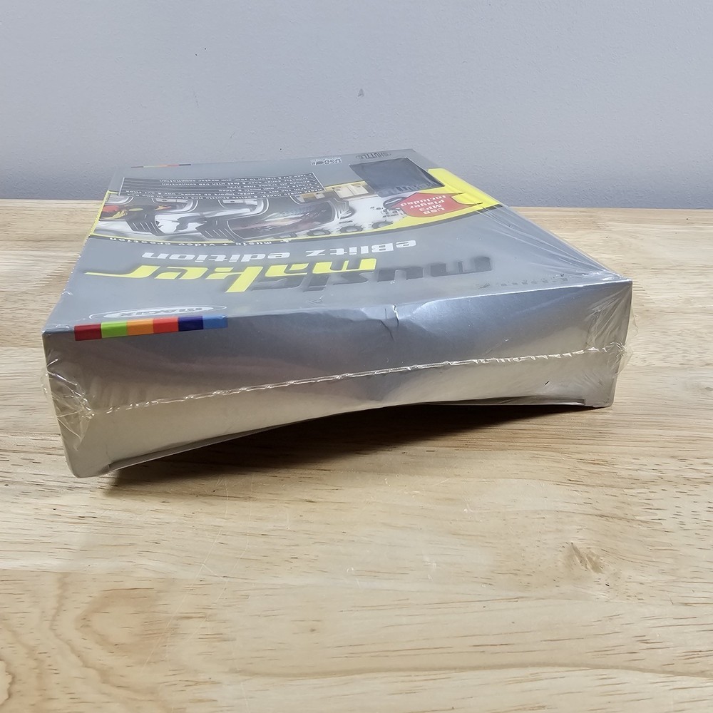 Magix Music Maker eBlitz Edition MP3 Player (DAMAGED BOX)
