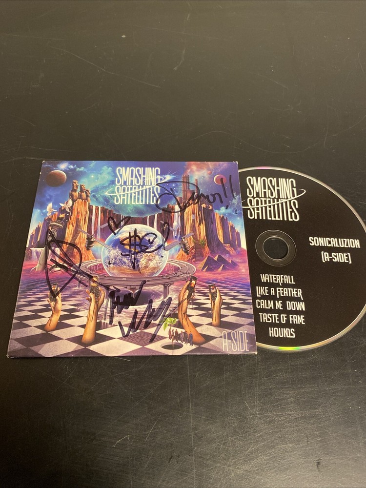Collectible, Cd Signed Smashing Satellites Cd Signed