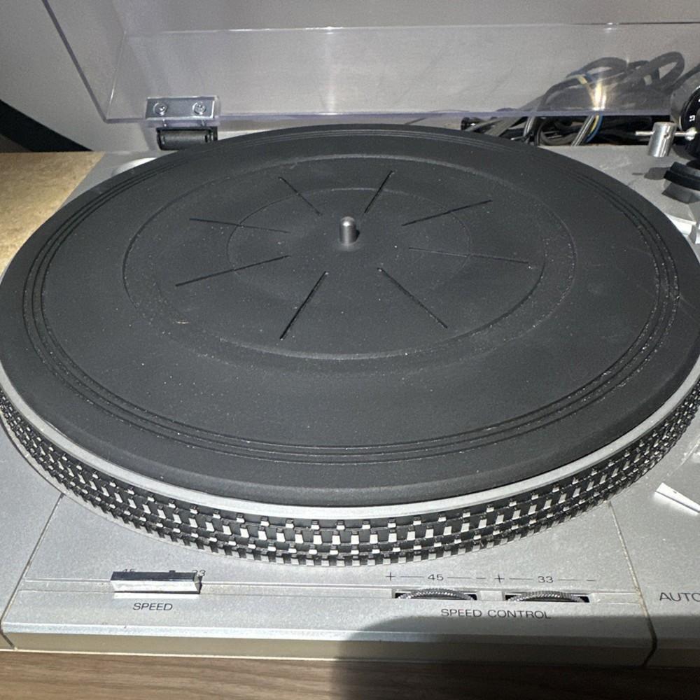 SANYO TP 1012 Direct Drive Auto Return Turntable Silver (Tested and Working )