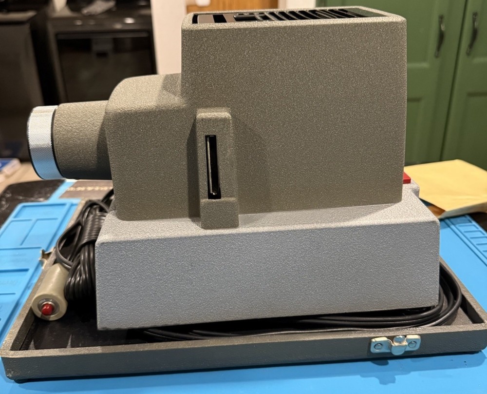 Constellation Mark 2 Vintage Projector With Magazines