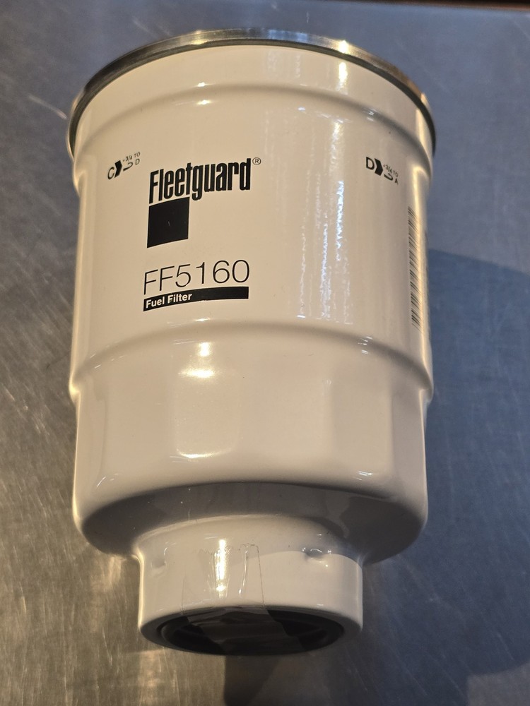New Genuine Fleetguard FF5160 Fuel Filter